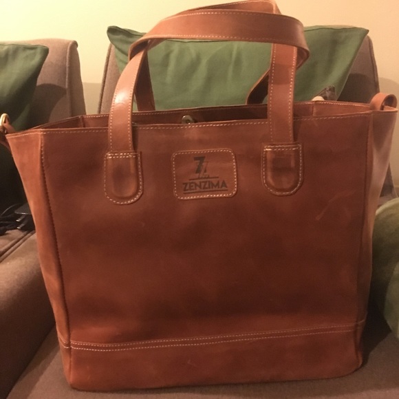 Leather Carry- All tote in Cognac - Picture 7 of 10